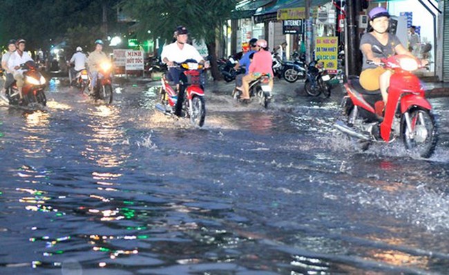 Những vấn đề về quy hoạch thoát nước sau cơn bão số 9, một số khu dân cư tại Thành phố Hồ Chí Minh vẫn còn ngập sâu nước (27/11/2018)  